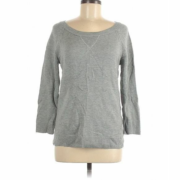 GAP Sweater Womens Medium Gray Knit Classic Wool Blend Soft Basic Neutral Preppy - Picture 1 of 8